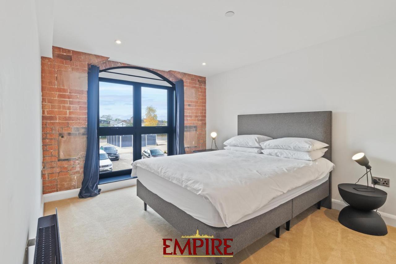 Stylish 2 Bed Apartment Burton On Trent Exterior photo